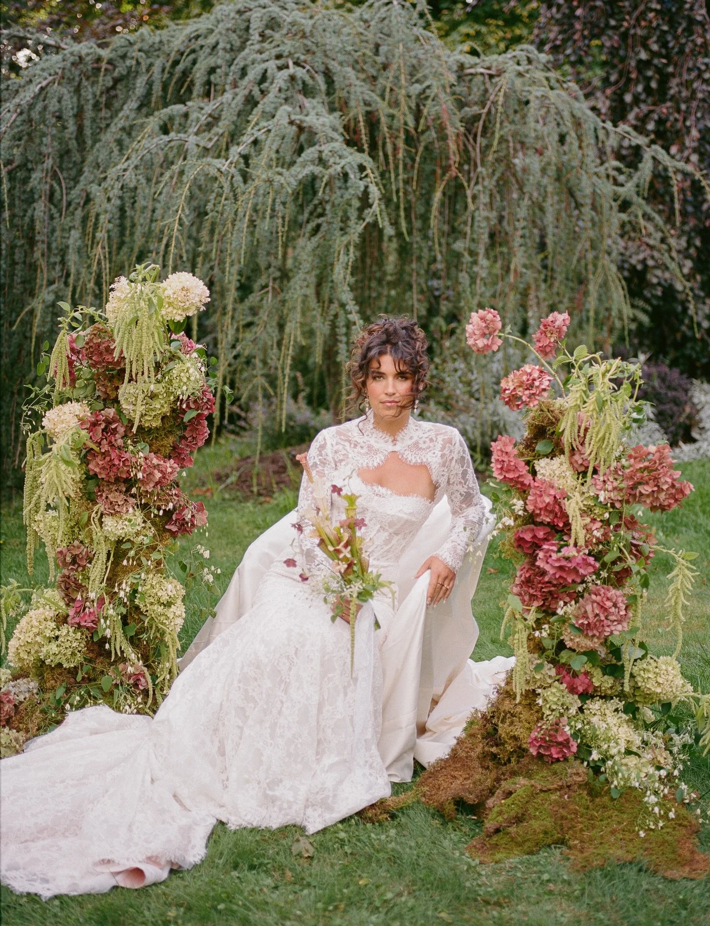 FILM SCANS by @carissamariephotography_ 

Obsessed doesn't even begin to describe getting a gallery link from @carissamariephotography_ ! These film tones + our antique hydrangeas are giving me all the feels.

The team:
Photographer: @carissamariepho