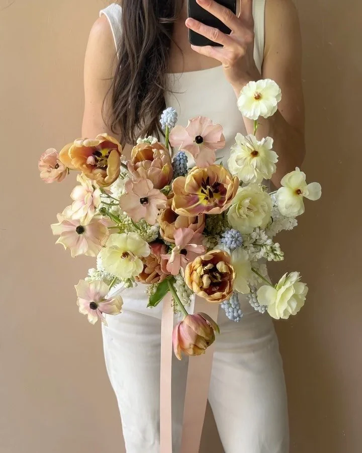Mentorship / Early May in the studio with @crowsfootflowerfarm. Robyn has a beautiful cut flower farm in Shirley, BC and came in for a bridal bouquet session to refresh + refine her skills for the upcoming wedding season. I can&rsquo;t get enough of 