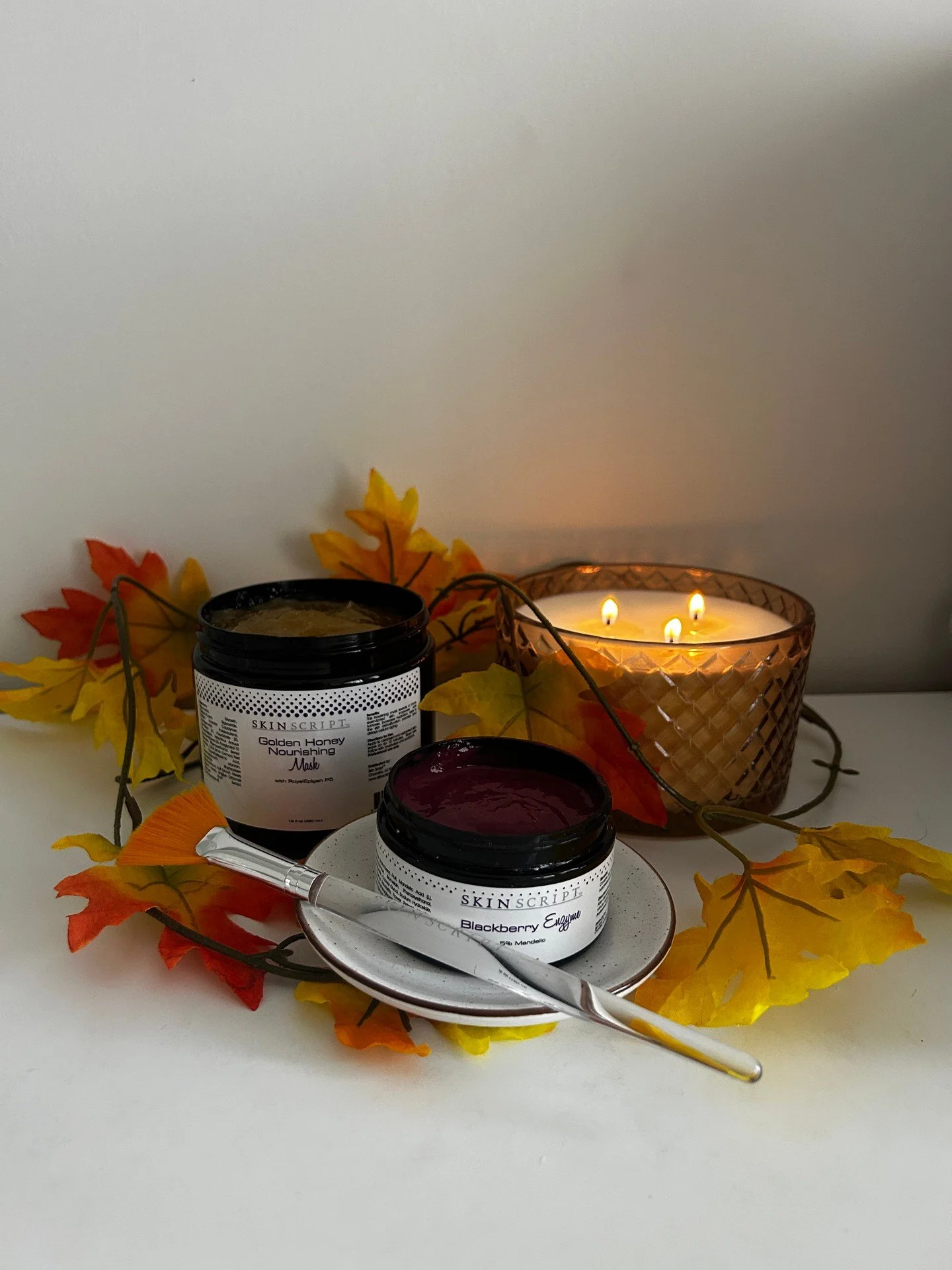 Last call for this cozy fall facial! 🫐🍂🍯

Appointments available with Stephanie, Bethany and Brooke next week.  Enjoy a complimentary dermaplane or microdermabrasion when you book a Custom Facial with Brooke!