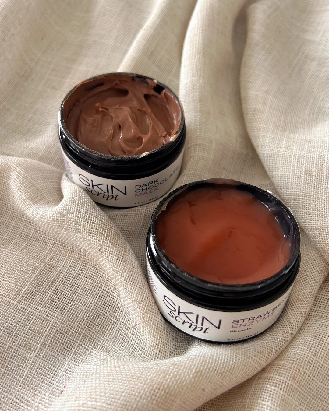 Chocolate Covered Strawberry Facial 🍓🍫

A seasonal favorite that smooths, brightens, and deeply nourishes. Strawberry enzymes gently refine, while cocoa-rich ingredients hydrate and protect, leaving skin soft, balanced, and glowing.

Perfect for wi