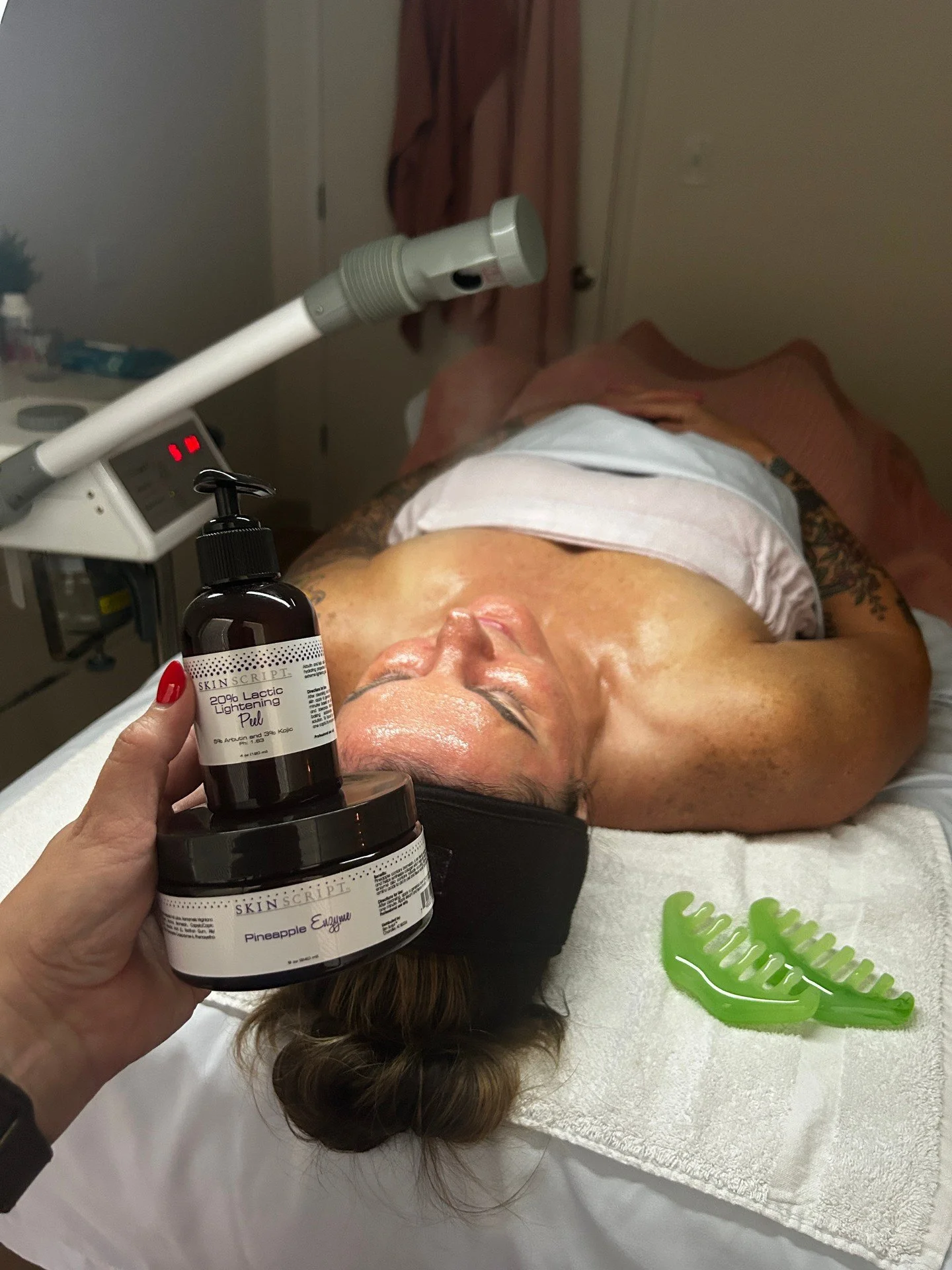 One of the best parts of professional skincare is that treatments can be customized in real time based on what your skin actually needs that day!

For this facial, we paired our Pineapple Enzyme with a boost of lactic acid to gently exfoliate while s