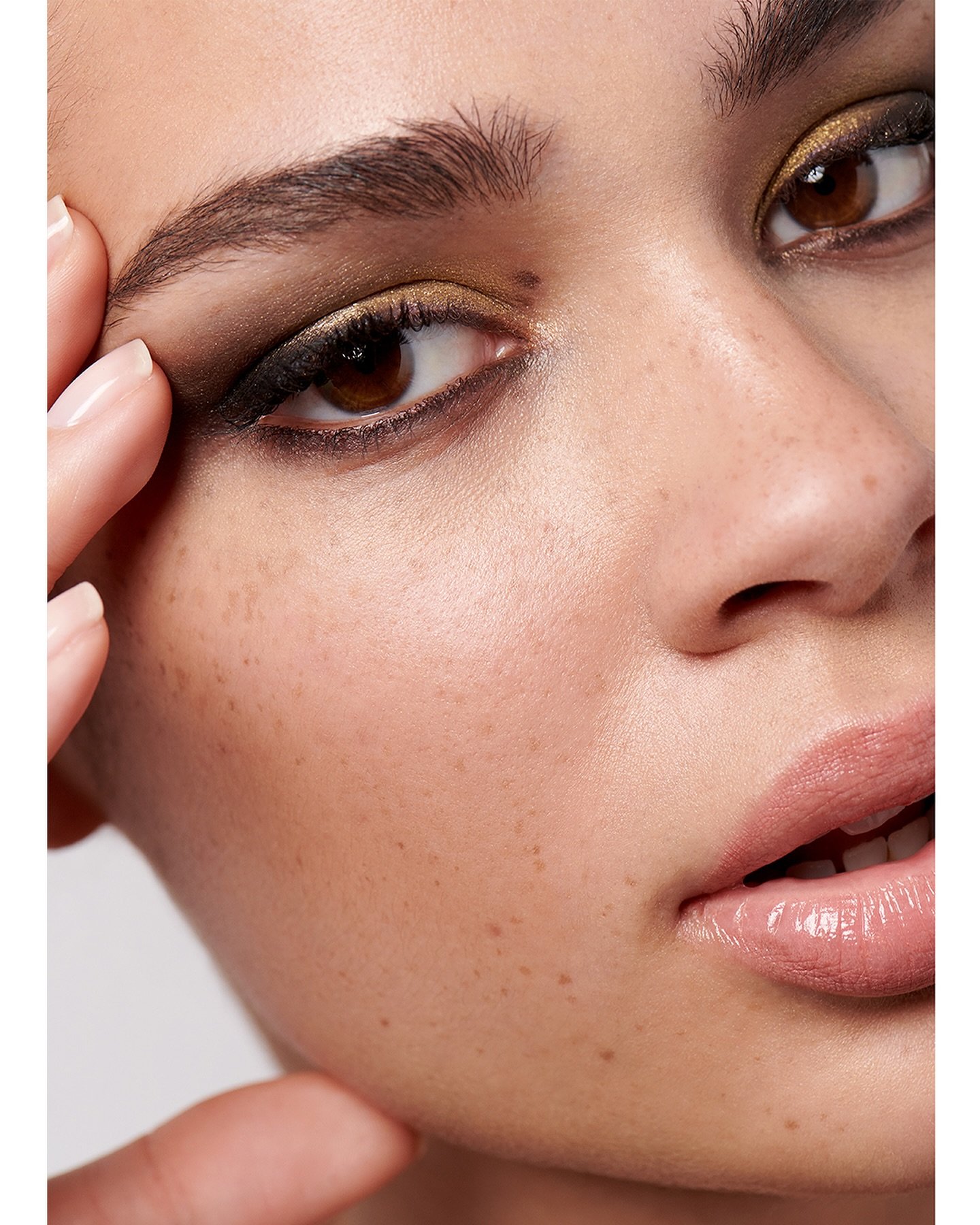 @elfcosmetics eyeshadow launch 👁️ with @lyricalyss @robdowsleystudio @taliasparrowmakeup @annasurbatovich @marthafekete [archive]