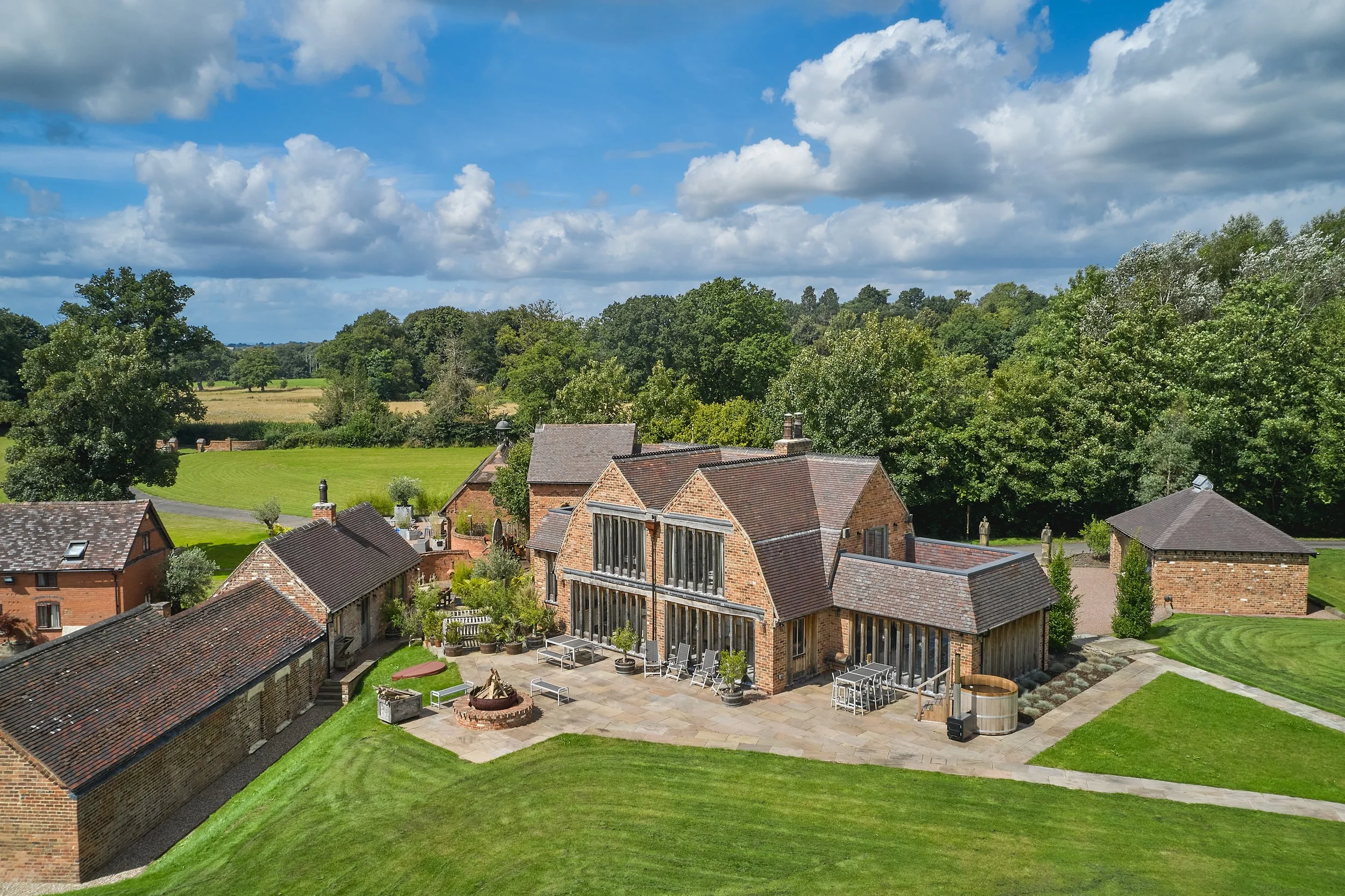 EXT_DJI_0927_23.08.11_LCOM_Crossbrook Farm Externals+Aerial_HI RES.jpg