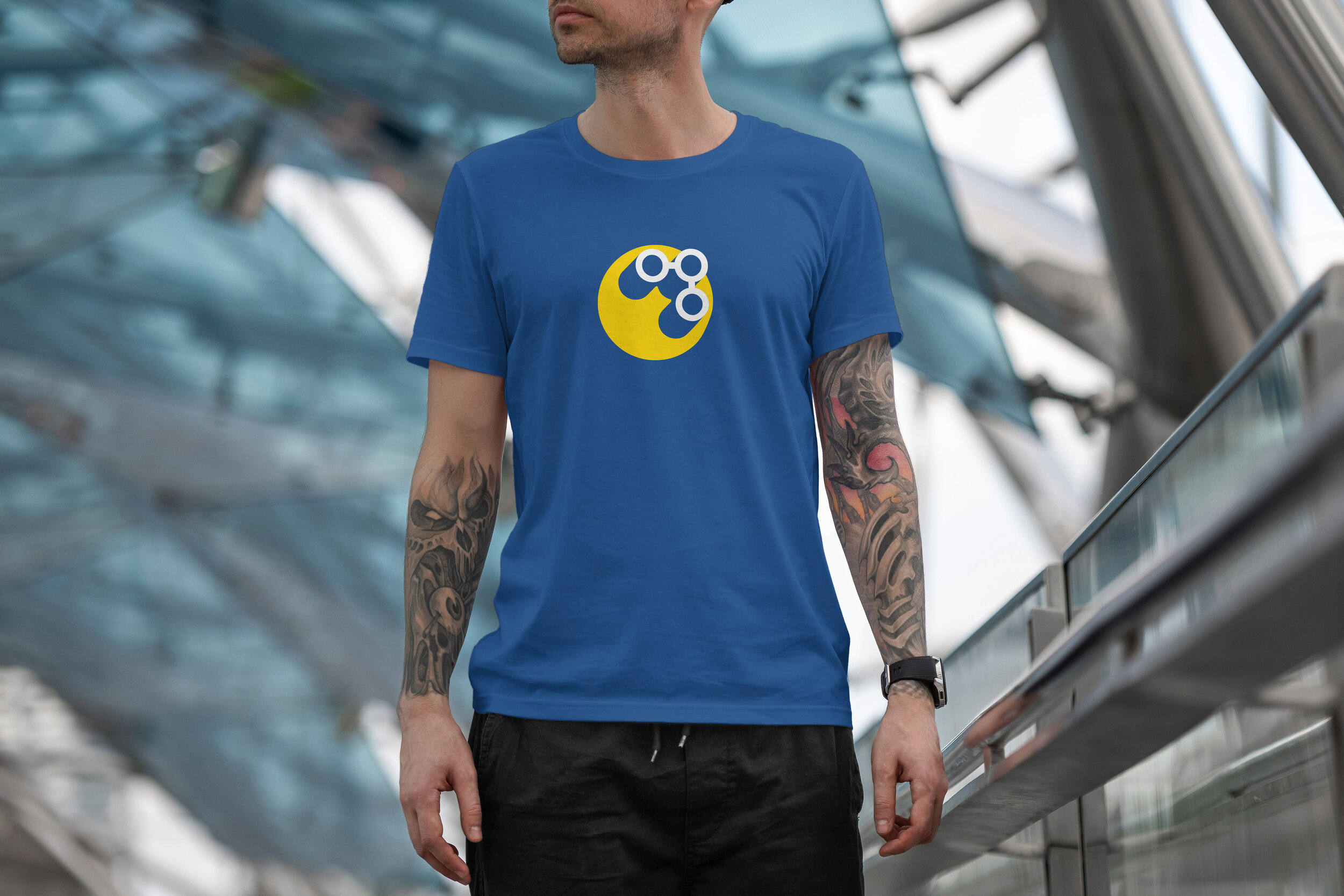 The OG signal t-shirt design on the classic blue