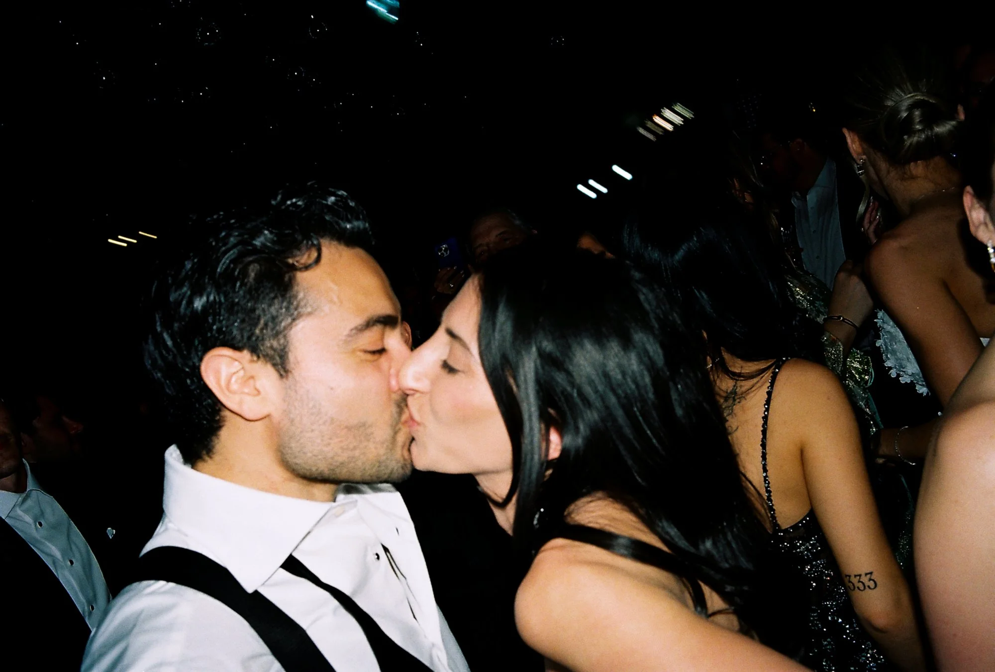 film-wedding-photographer-luna-escondida-2.jpg