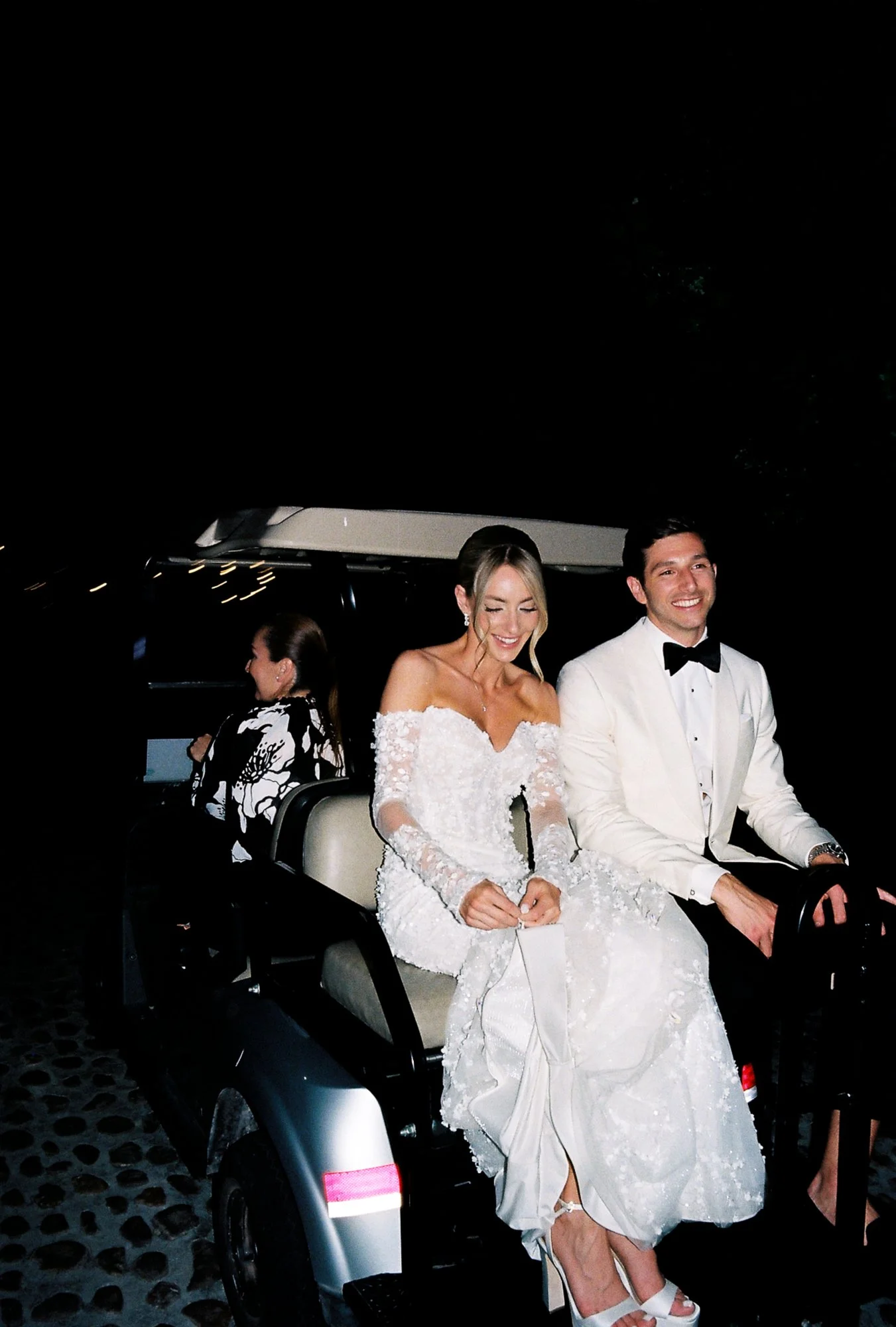 film-wedding-photographer-luna-escondida-3.jpg