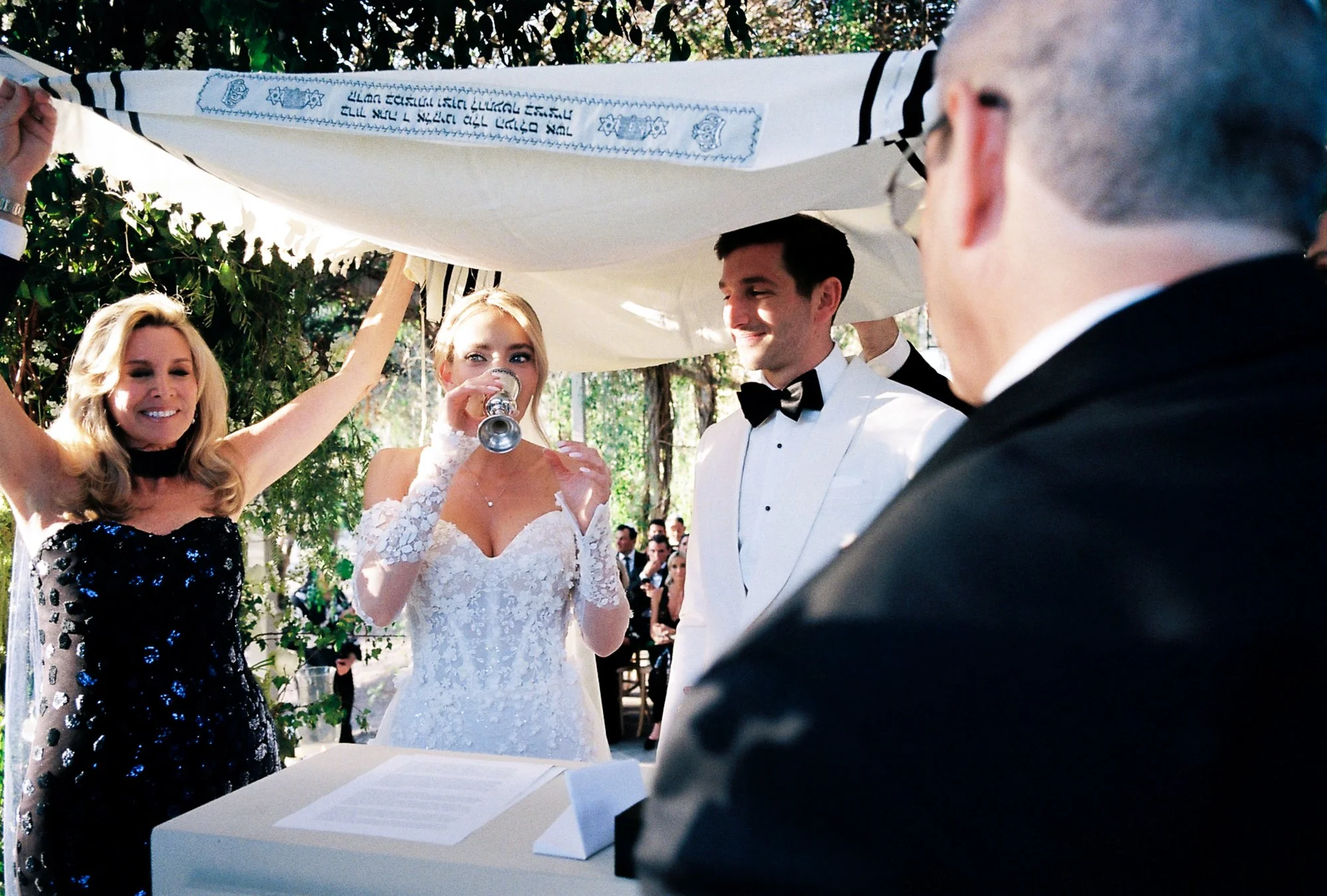 film-wedding-photographer-luna-escondida-34.jpg