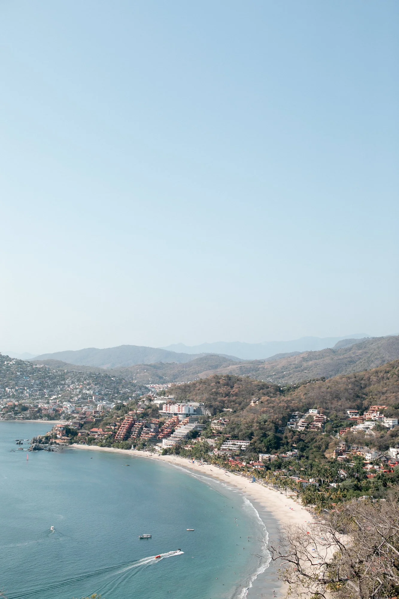 zihuatanejo-wedding-photographer-casa-angelina-alfonso-flores-34.jpg