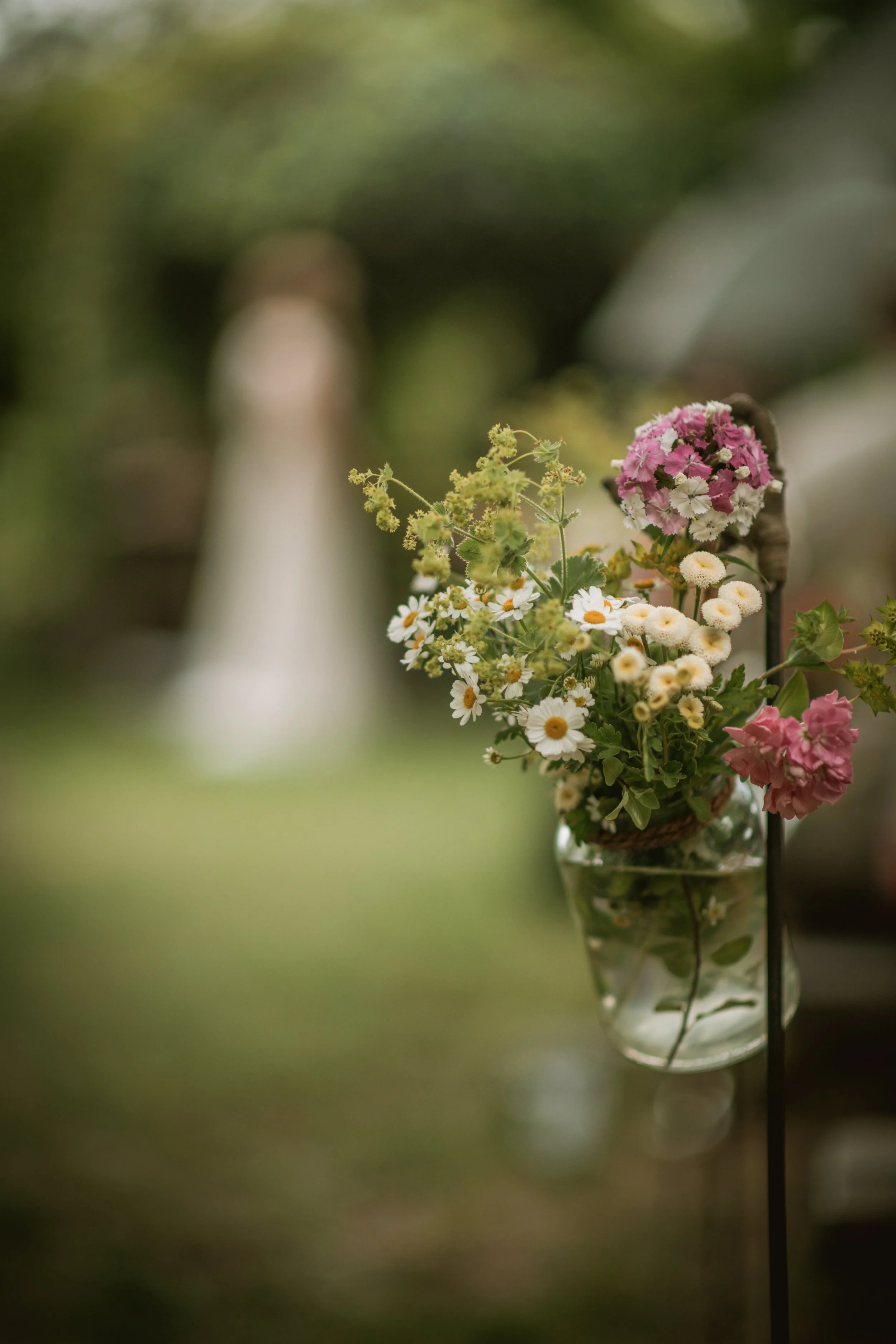 Hannah&MatthewOakGroveWeddingIslaveephotography-112.jpg