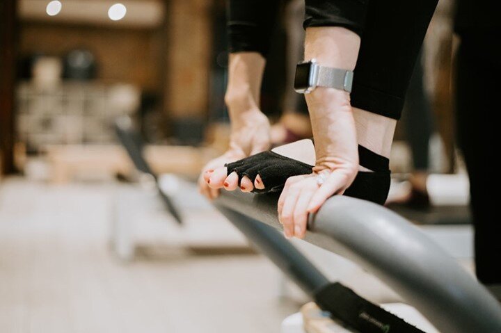 Put on your grip socks and rule the day! ⠀⠀⠀⠀⠀⠀⠀⠀⠀
#ifyouknowyouknow #dopilates ⠀⠀⠀⠀⠀⠀⠀⠀⠀
.⠀⠀⠀⠀⠀⠀⠀⠀⠀
.⠀⠀⠀⠀⠀⠀⠀⠀⠀
.⠀⠀⠀⠀⠀⠀⠀⠀⠀
. #Pilates #Pilatesstudio #PilatesInstructor #fitness #goals #chicago #wellness #strongAF #chicagofit #workout #Pilatesworkout 