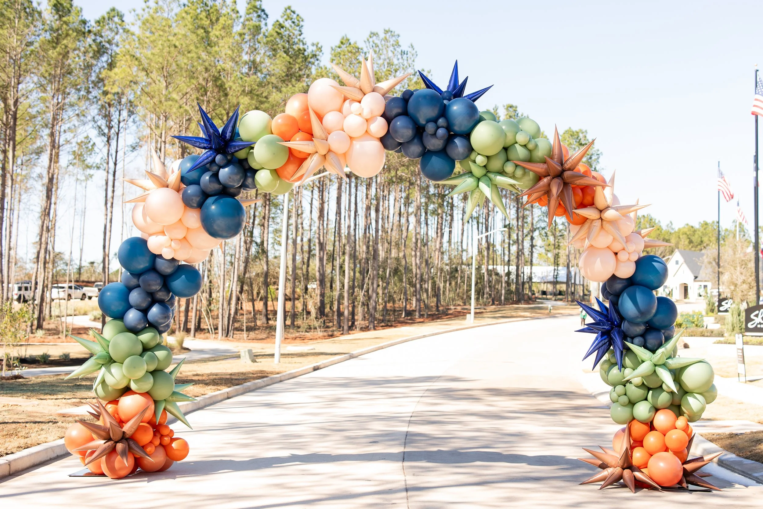 16ft Wide Organic Arch with Foils
