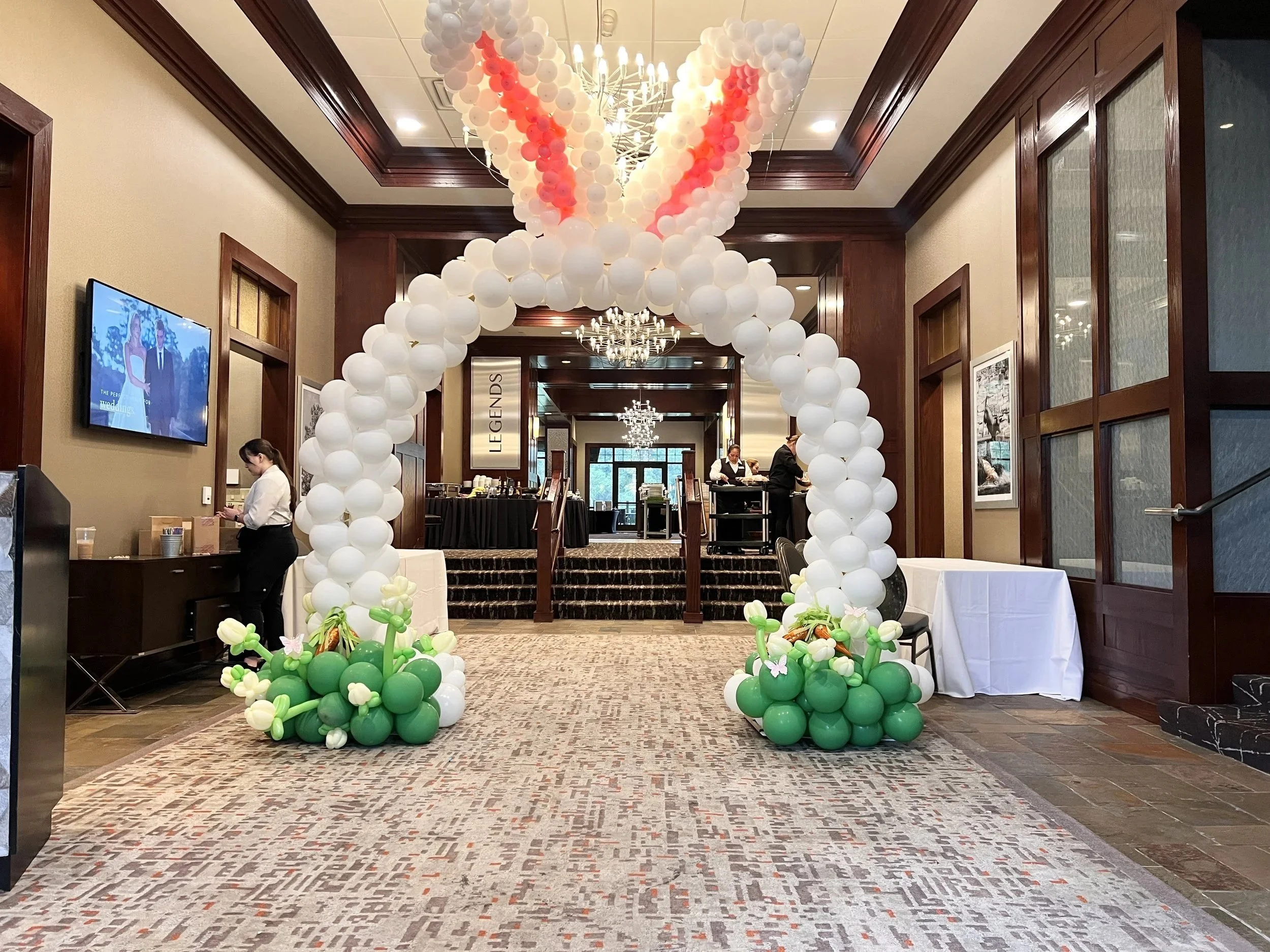 Easter Balloon Decor — Spring Arches & Photo Backdrops