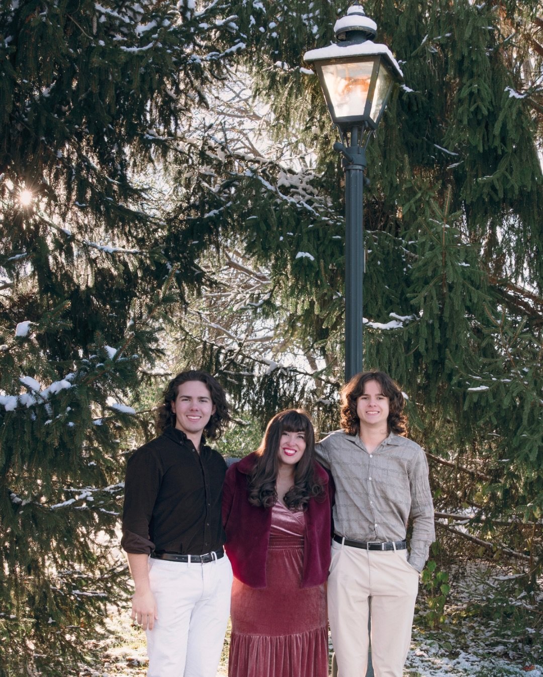 Merry Christmas! ✨

We are a we &ldquo;stay in pajamas all day&rdquo; family with multiple Christmas coffees &amp; cookies. Hans Zimmer is our soundtrack this year &amp; I&rsquo;m thankful to be comfy, cozy, and so warm with them.

Sending love, Andr