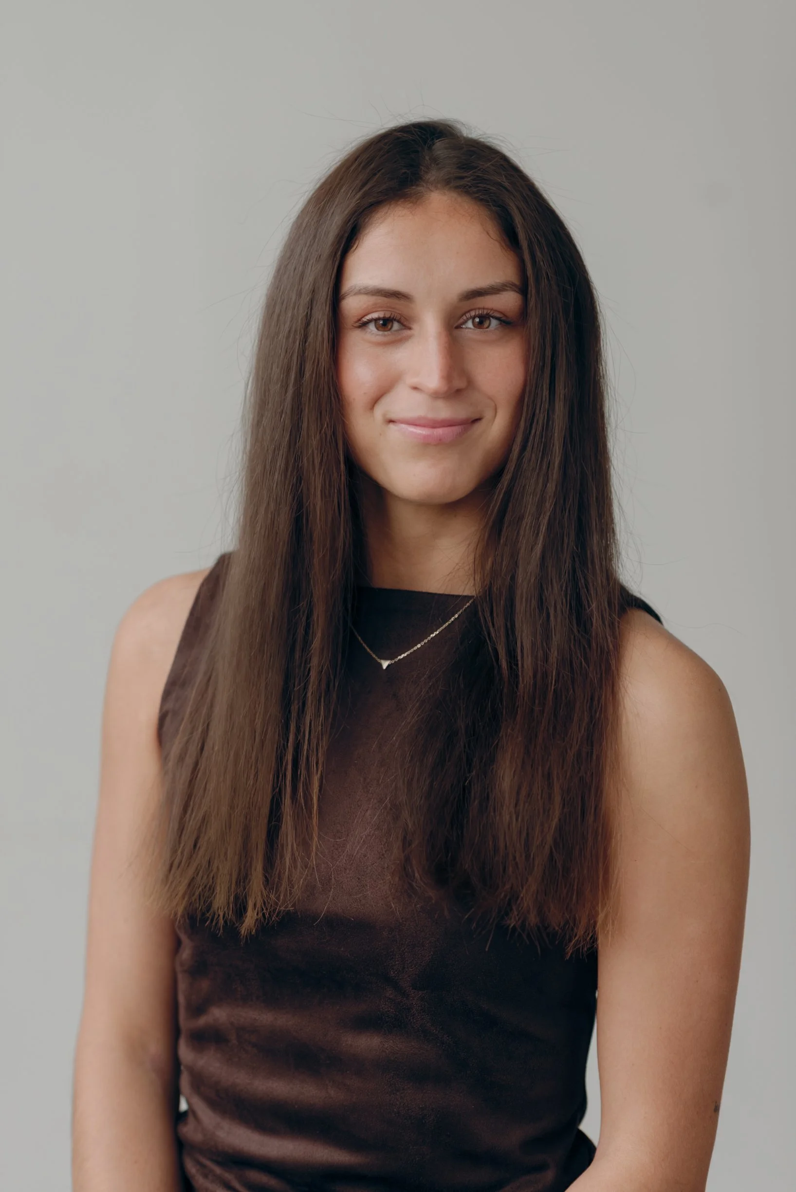 Smiling Mexican Woman Professional Headshot by Andrea Molina in Dayton Ohio Photographer and Branding Photography