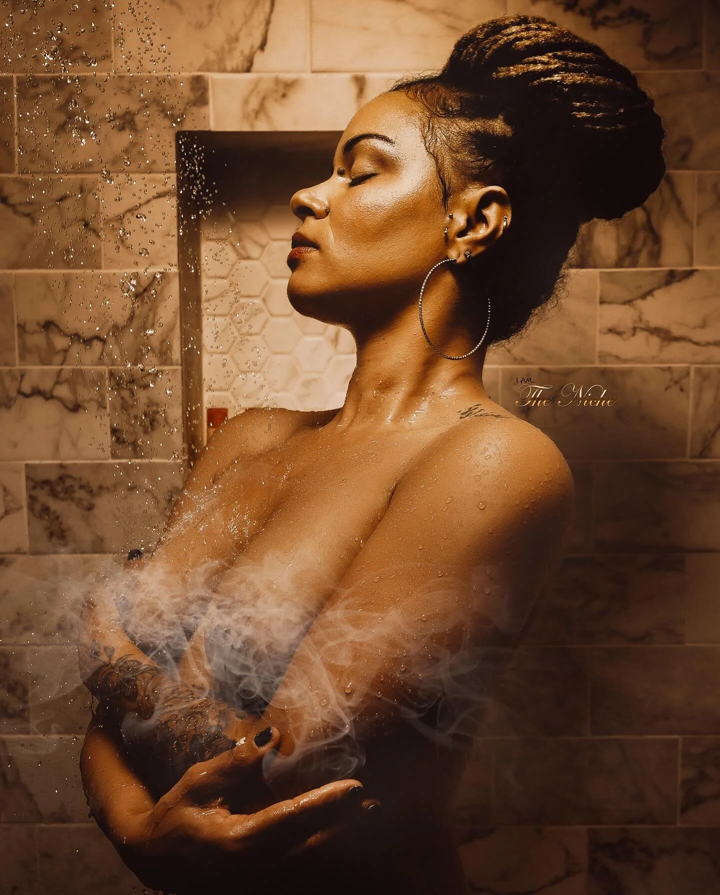 &ldquo;Embracing your true self radiates a natural beauty that cannot be diluted or ignored&rdquo; ~ Steve Maraboli
#censored 
&bull;&bull;&bull;
M: @model_victoria_denee 
📸 @trezzjohnson 
&bull;&bull;&bull;
#blackgirlmagic #melaninpoppin #photoshoo