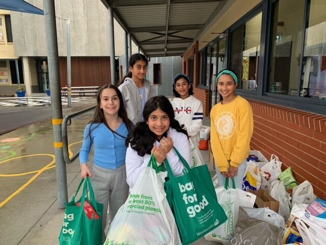 #studentleadership #SocialJusticeChampion ⠀
⠀
Our Social Justice Team sorted all the food 🥫 collected for the Sisters of the Two Hearts Charity. ❤️ ❤️⠀
⠀
#shoakleigh #sacredheartoakleigh #sacredheart #oakleigh #primaryschool #school #parenting #teac