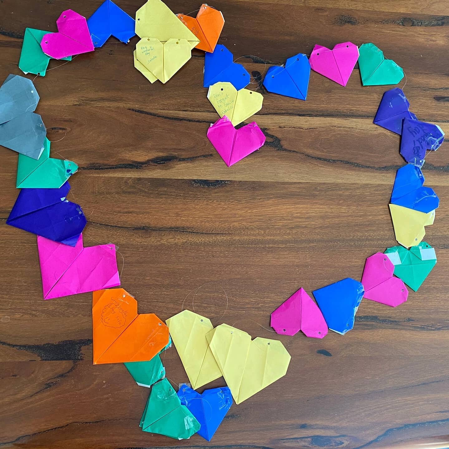 #communitylinks⠀
⠀
The Year 6 Community Leaders organised origami heart garlands for the residents of Oak Towers Aged Care in Oakleigh. Students across the school made these hearts on the Feast of the Sacred Heart. ❤️⠀
⠀
#shoakleigh #sacredheartoakle