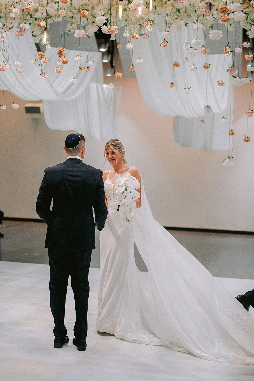 Alle &amp; Jared’s Industrial and Modern Wedding