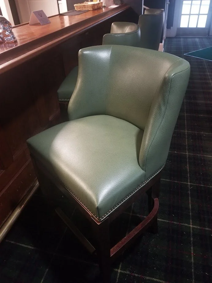 NEW BARSTOOLS IN THE LOUNGE 