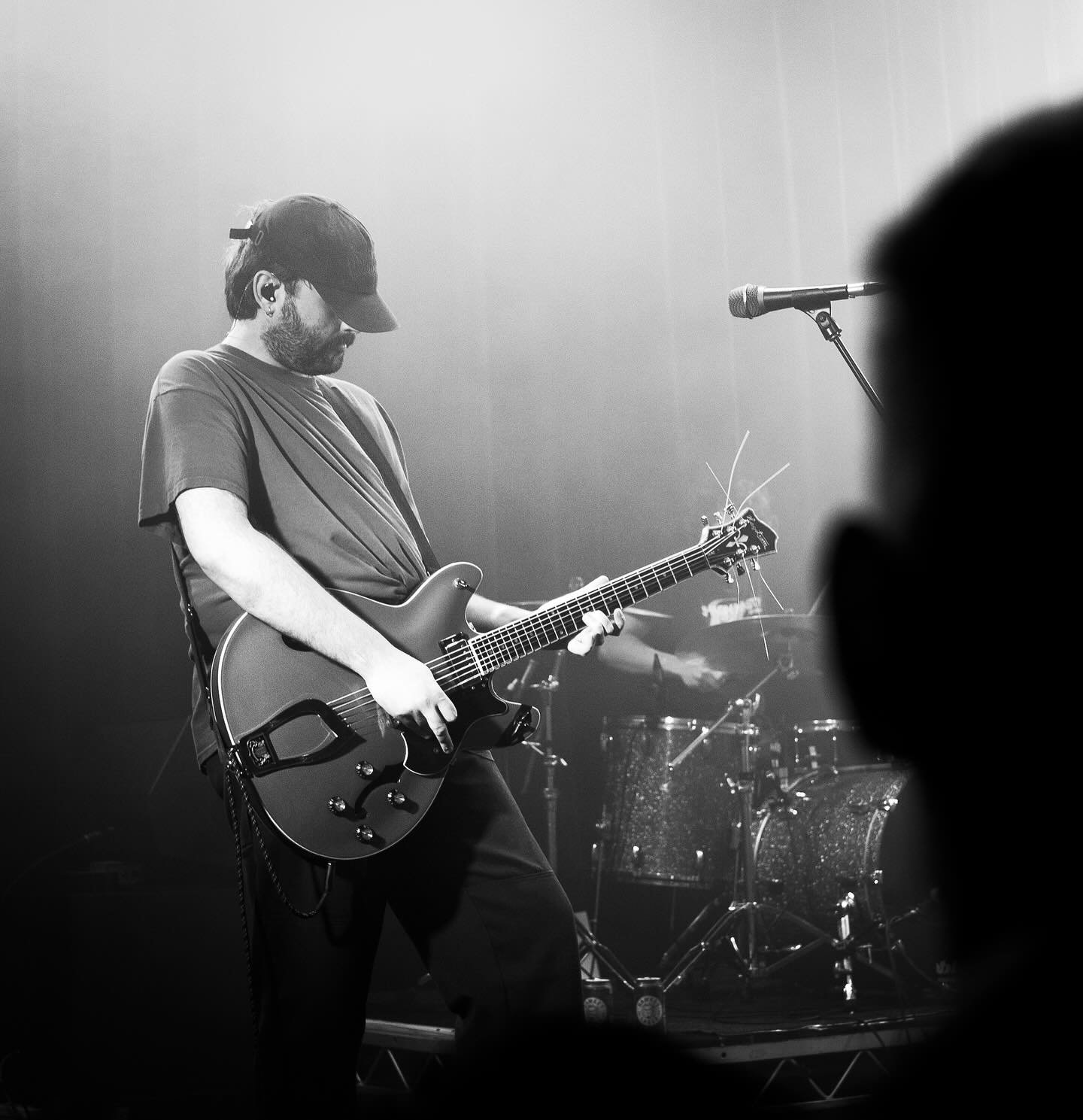 @_lachlansimpson having a crack @dearseattle 

16th of May 2025, Manning Bar, TOY Album Tour