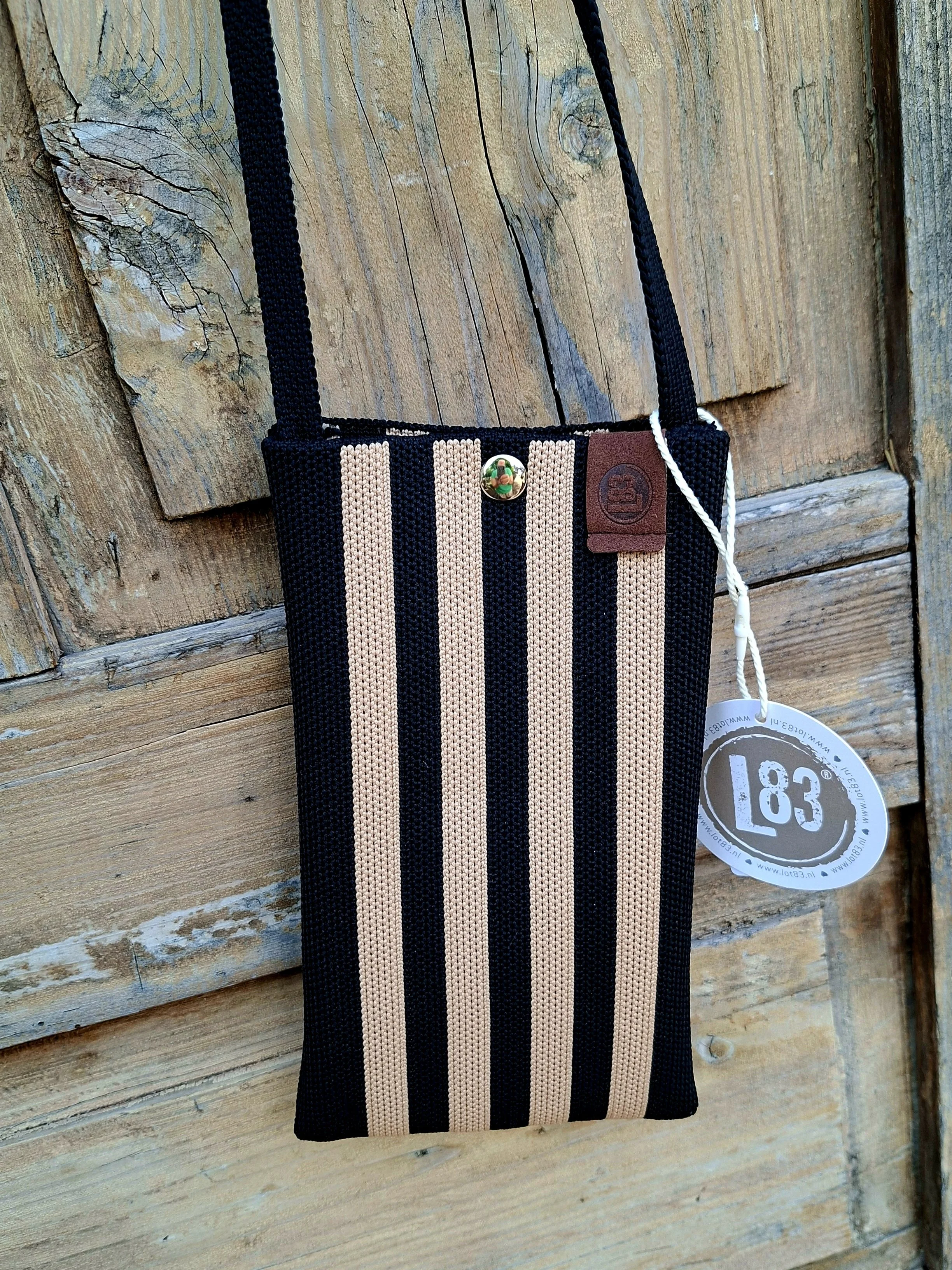 Gestreifte Handytasche
