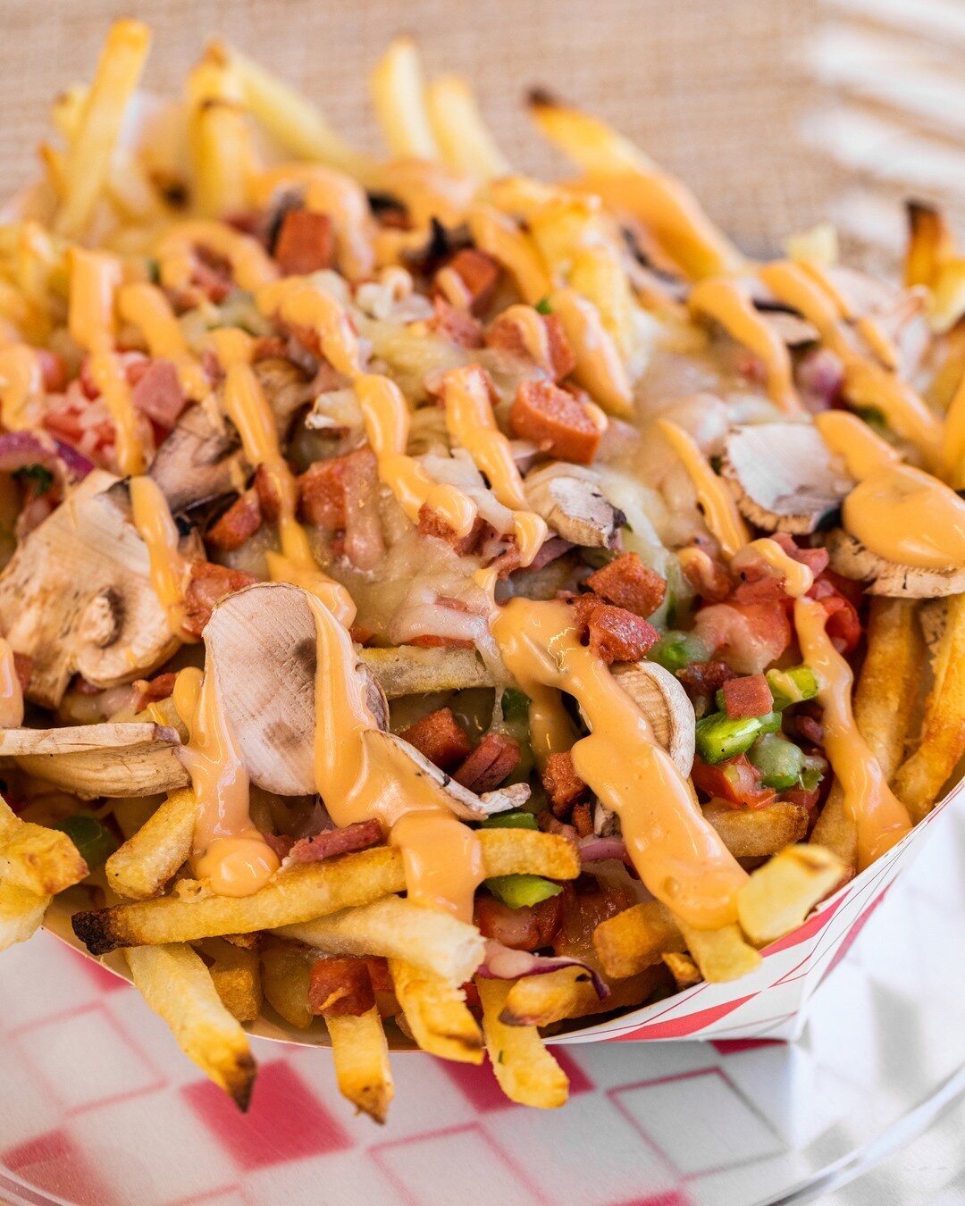 🍟🍟 CRAZY FRIES that are CRAZY GOOD! Patio dining and limited indoor dining NOW AVAILABLE at Caf&eacute; Glac&eacute;! #CafeGlace