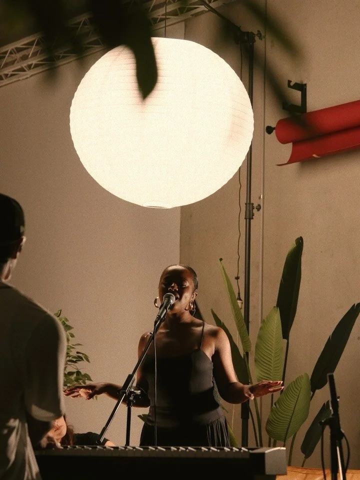 Discover the soul of @itsesinow live at the red rug sessions next Saturday April 11th. Tickets are available in our bios 👑

Sydney&rsquo;s best RnB &amp; Soul artists right in the heart of where it all started. 

Shot and edited by @ranzybarber
Colo