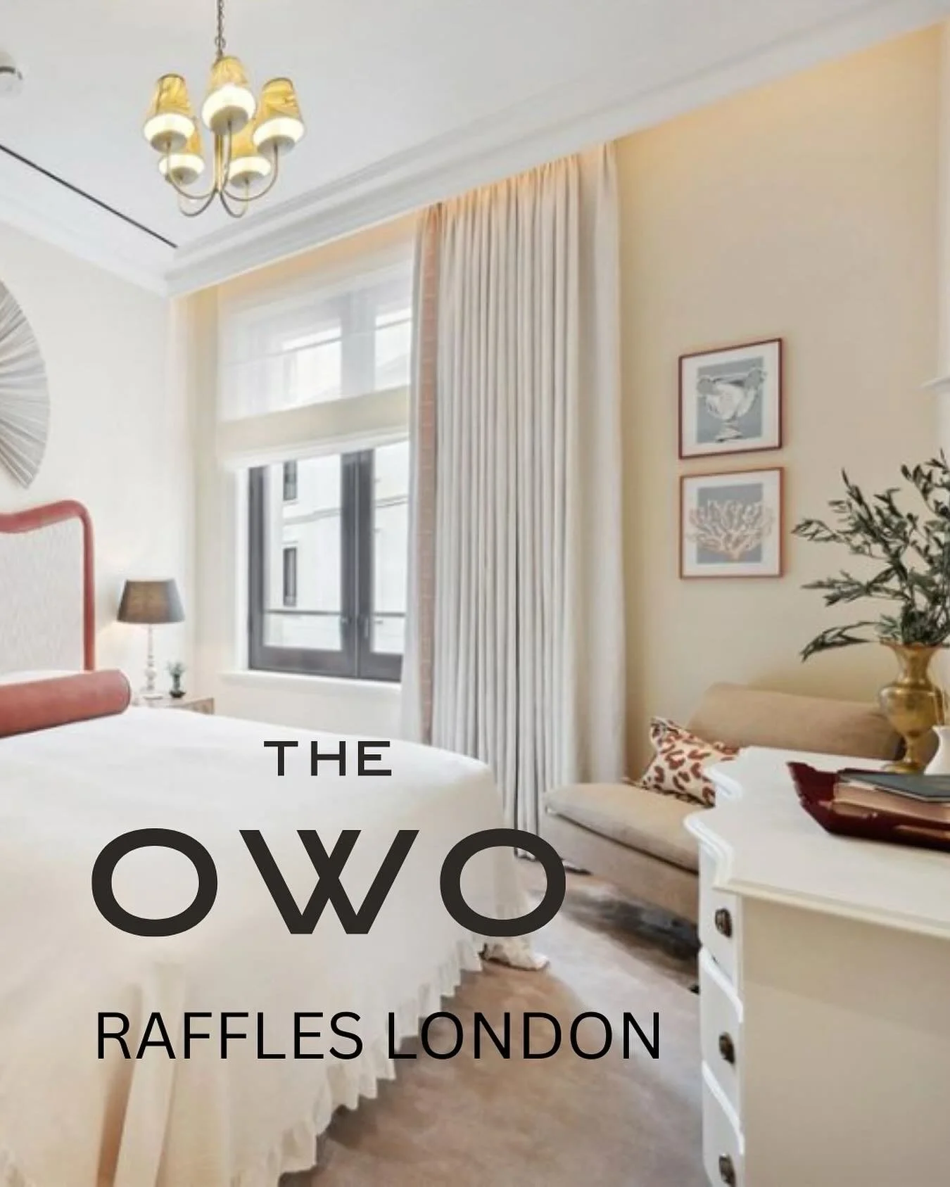 It was pretty amazing to have some of my paintings turned into prints to hang on the walls of the freshly opened @theowo.london - 10 pictures became 47 prints for bedrooms at the snazzy hotel and I could NOT have felt more pride and disbelief seeing 