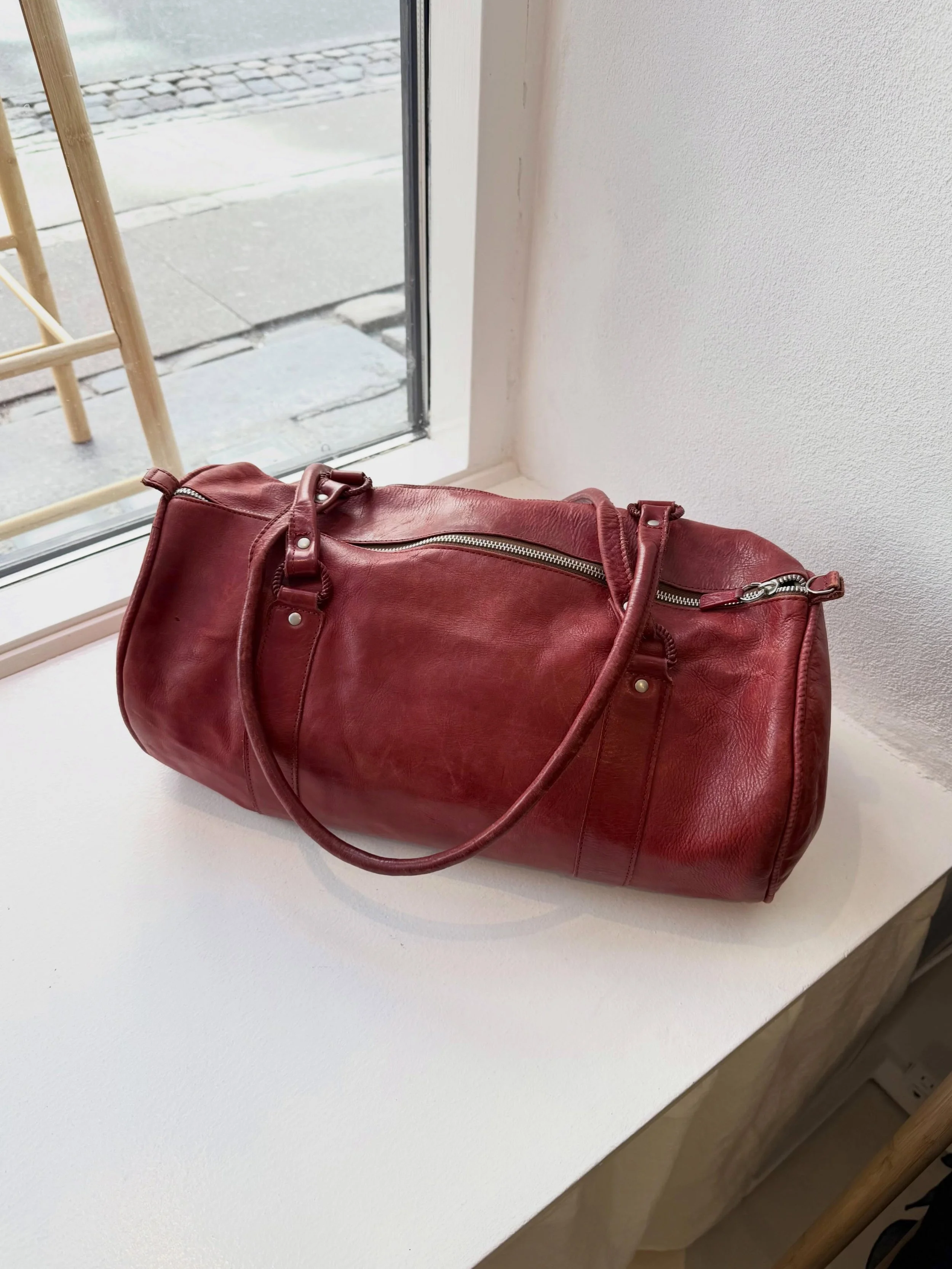 Big leather bag &mdash; 480kr