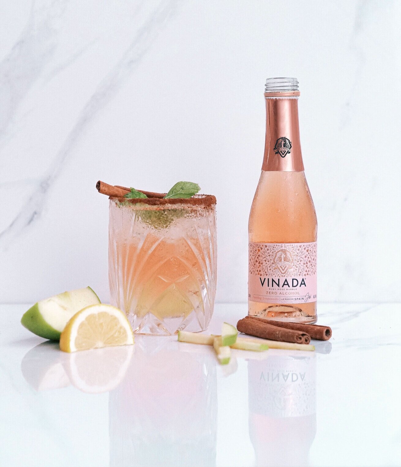 — VINADA® (0%) VEGAN Rosé Tinteling Tempranillo
