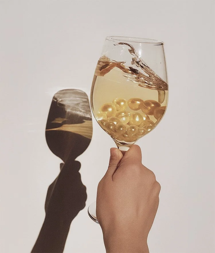 Moments made to shine.

 #alcoholfree #vinadawines #daretoshine