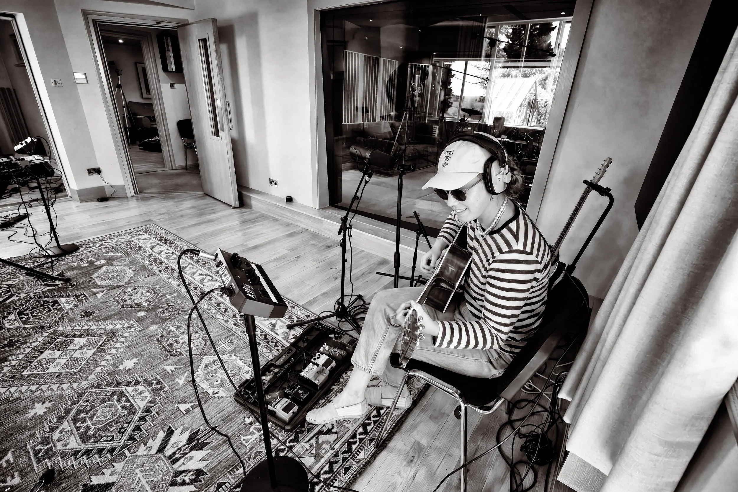 BAND_1BW.jpg