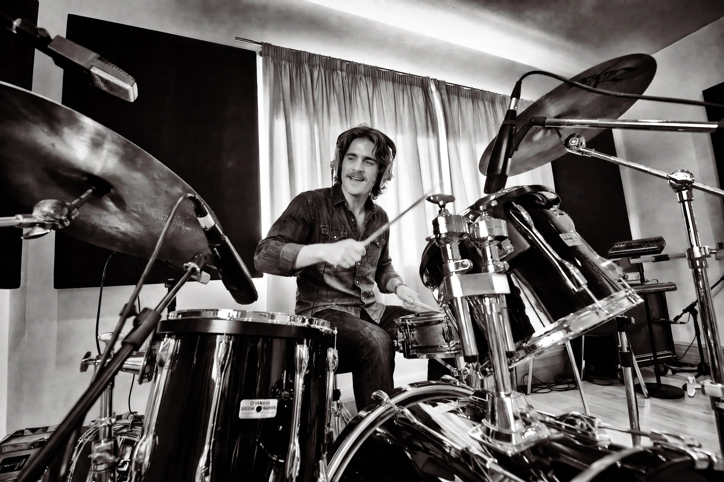 BAND_4BW.jpg