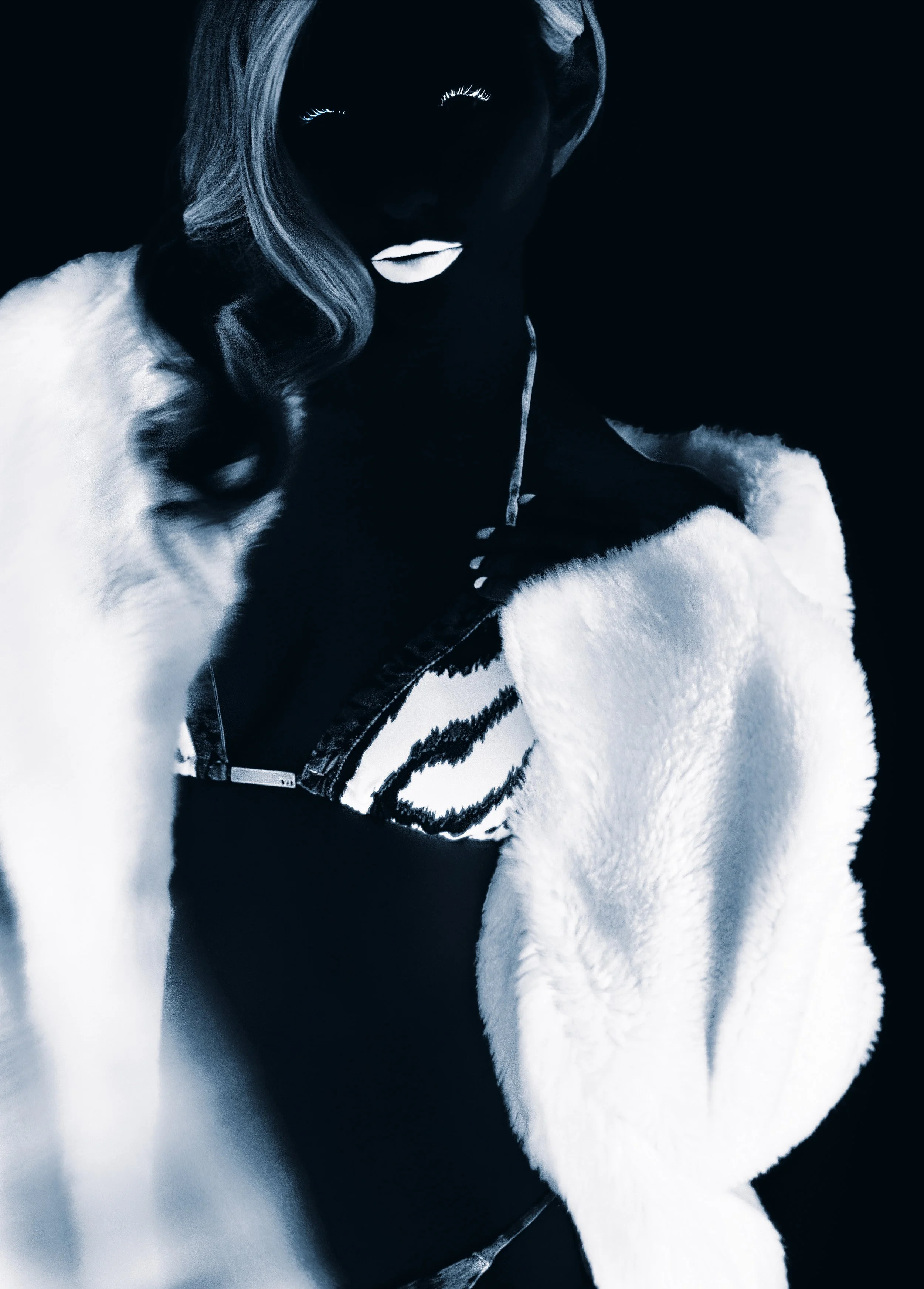 Agata in Ultraviolet 