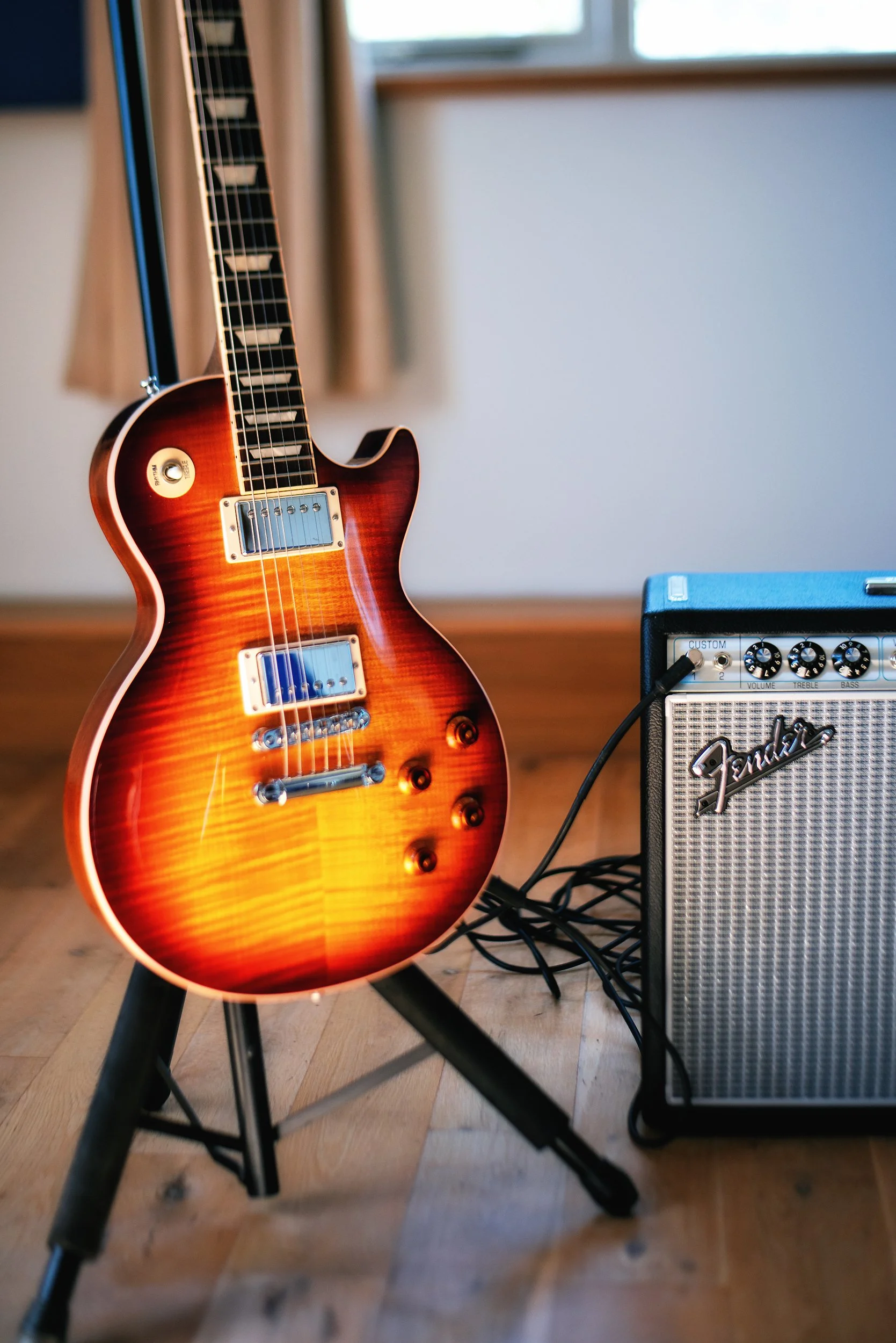 Guitar_4.jpg