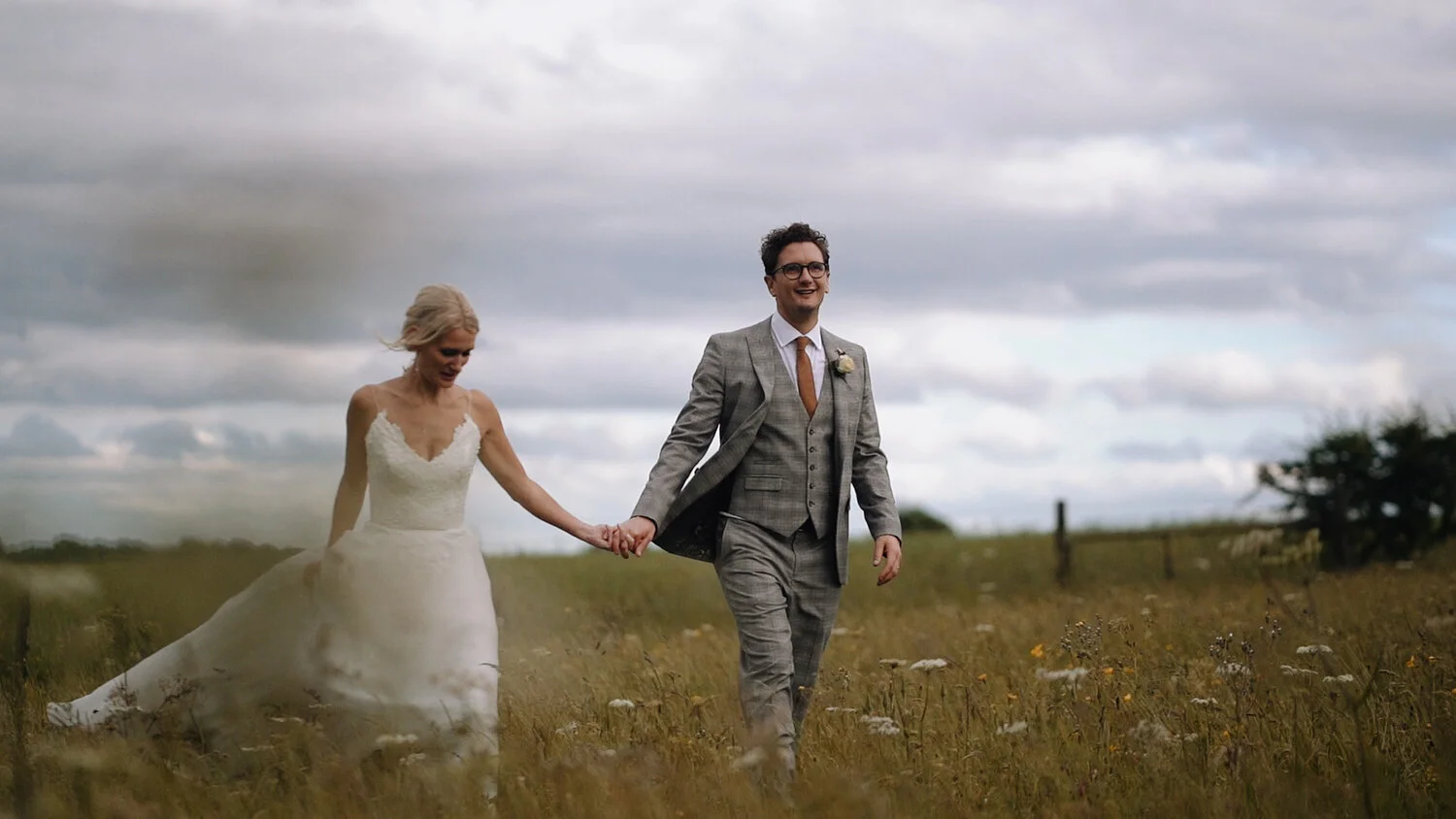 CRIPPS BARN WEDDING VIDEO /// AMY &amp; WILL