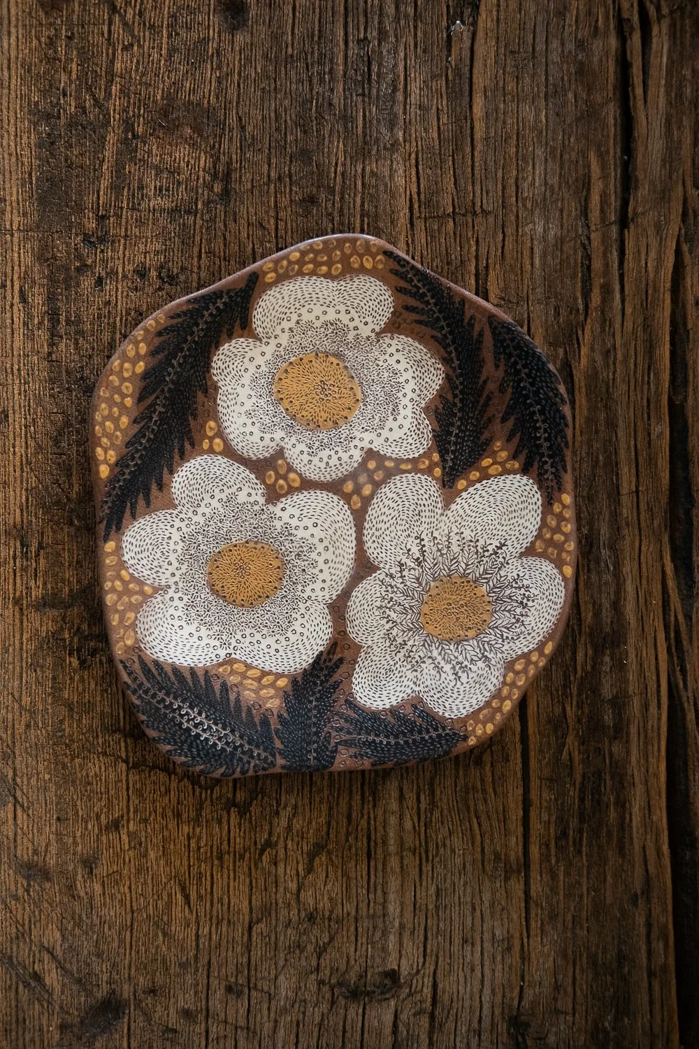 White Flower and Frond Plate 19 x 18 cm.jpg