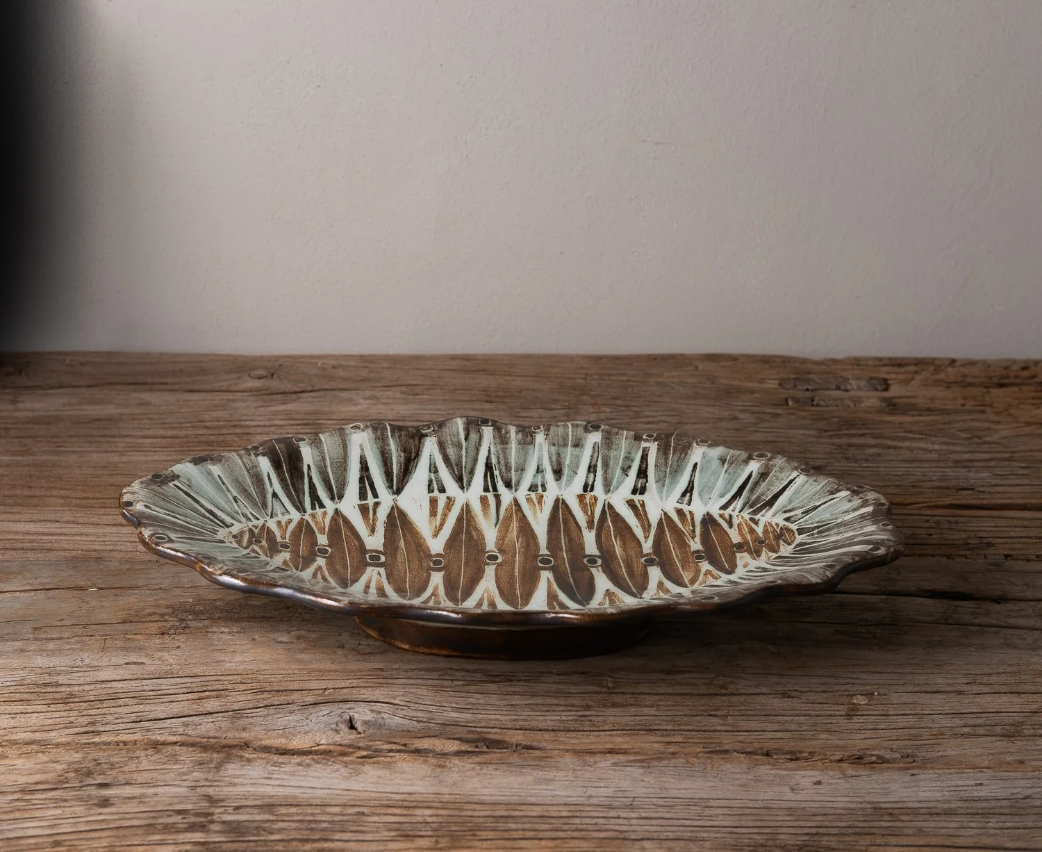 Scalloped oval dish.jpg