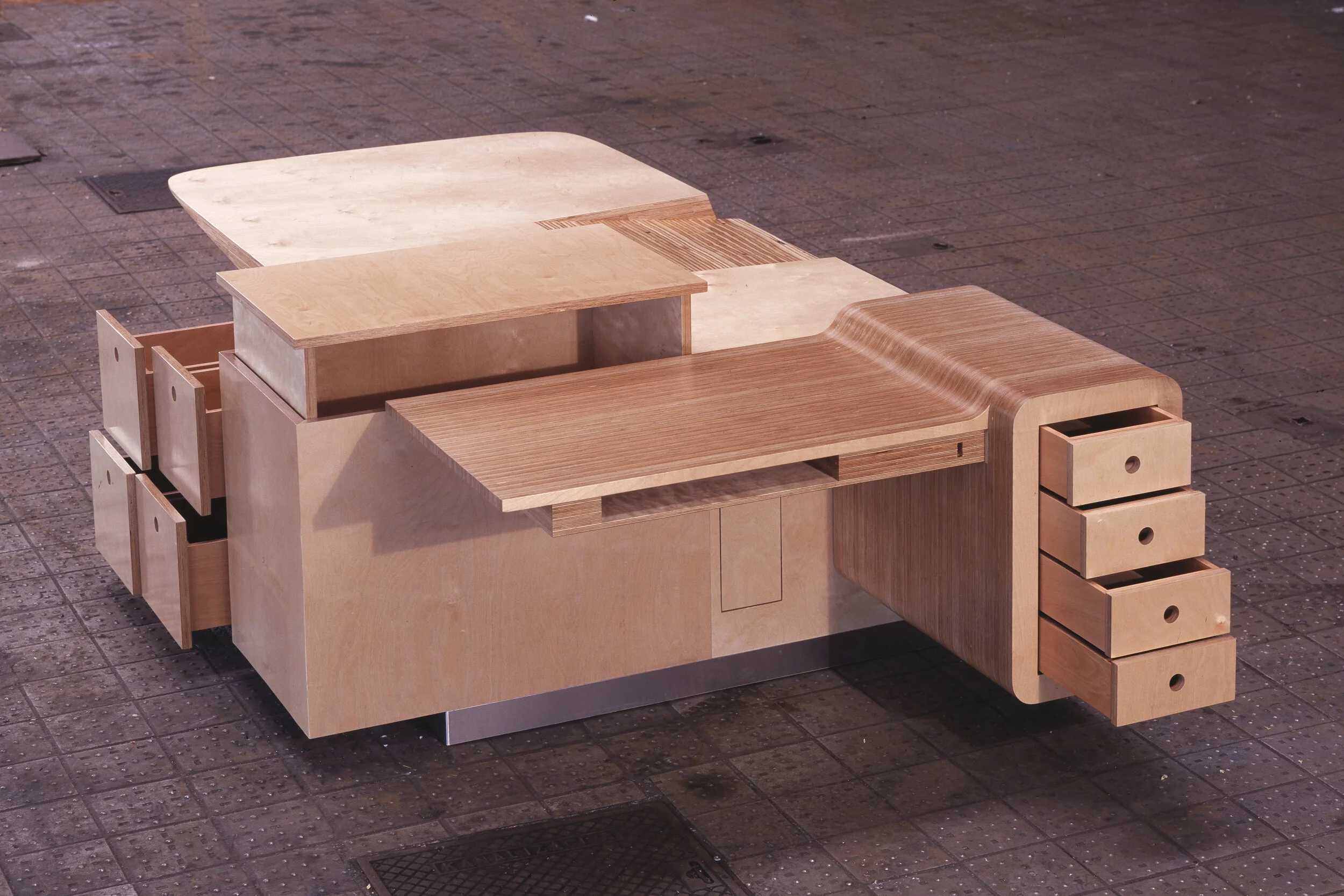 COMPACT DESK — scapelab