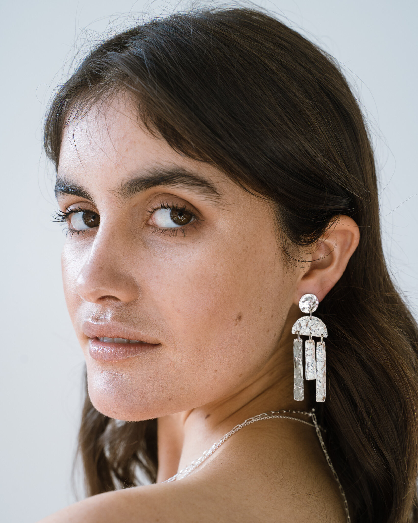 Zoe Von wearing Tempany by Claire Posthuma