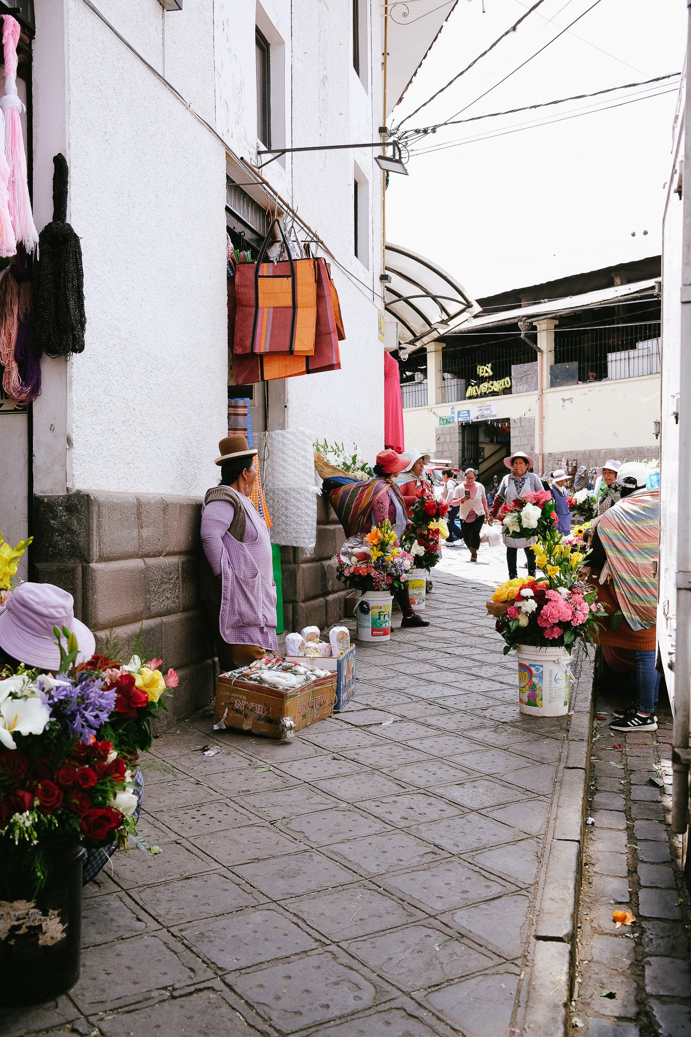 worth-mentioning-claire-posthuma-cusco-peru-market.jpg