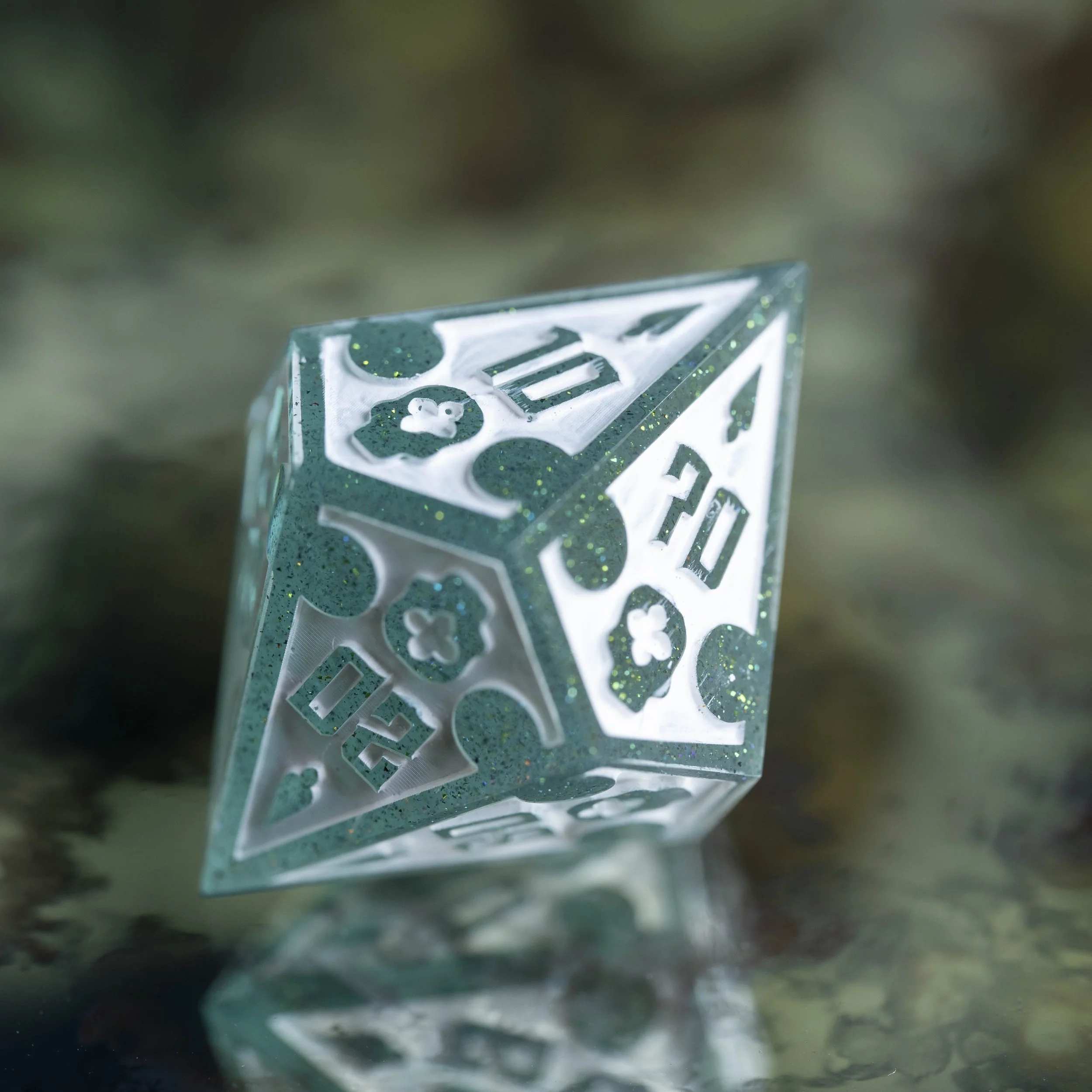 tombe moussue-d100-2.jpg