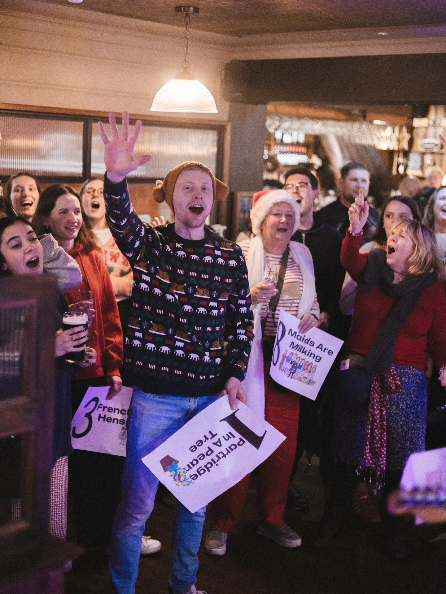 We had a great time at Beer &amp; Carols last night 🍻🎤🎶
Thanks to @risingsuntw1 for hosting us!