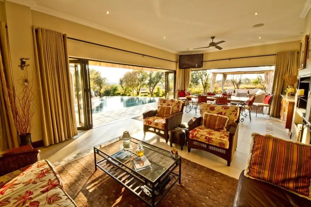Pool House 5.jpg