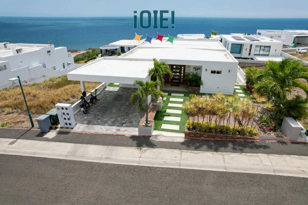 OIE-jag-drone-marina-blue-house-4b6b-1.jpg