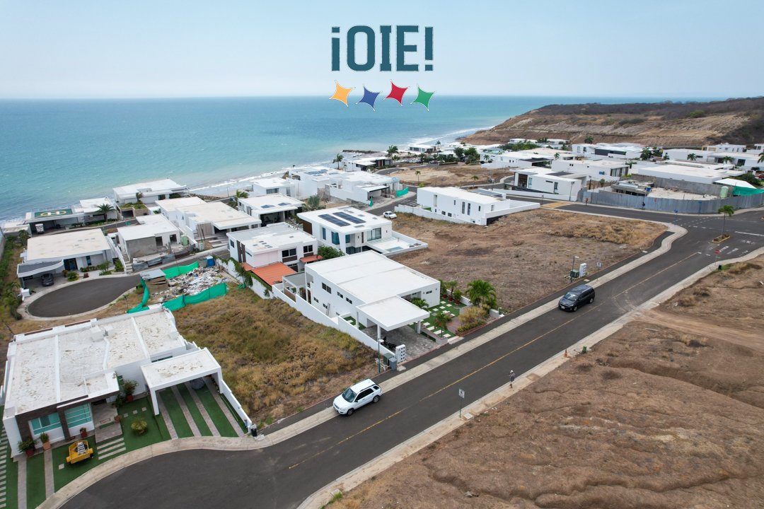 OIE-jag-drone-marina-blue-house-4b6b-7.jpg