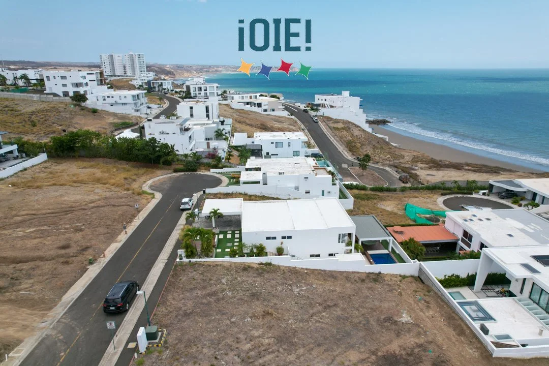 OIE-jag-drone-marina-blue-house-4b6b-4.jpg