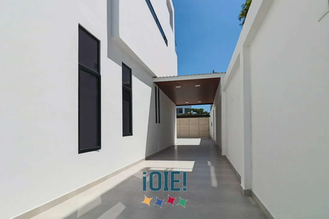 OIE-luxury-house-new-lomas-de-barbasquillo-74.jpg