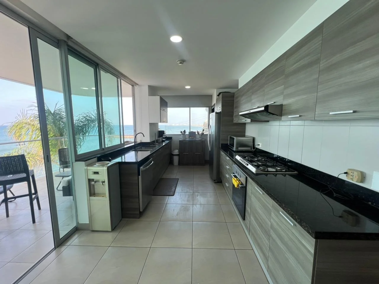 OIE-2-bedroom-ocean-front-condo-in-Buzios-for-sale (4).jpeg