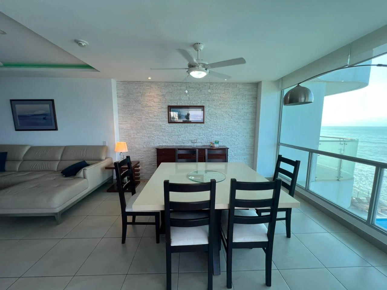 OIE-2-bedroom-ocean-front-condo-in-Buzios-for-sale (15).jpeg